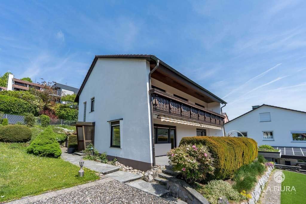 Immobilie in Lörrach - LFI | Für Familien oder Kapitalanleger | Zweifamilienhaus mit Ausbaupotenzial in Hauingen - Bild 3