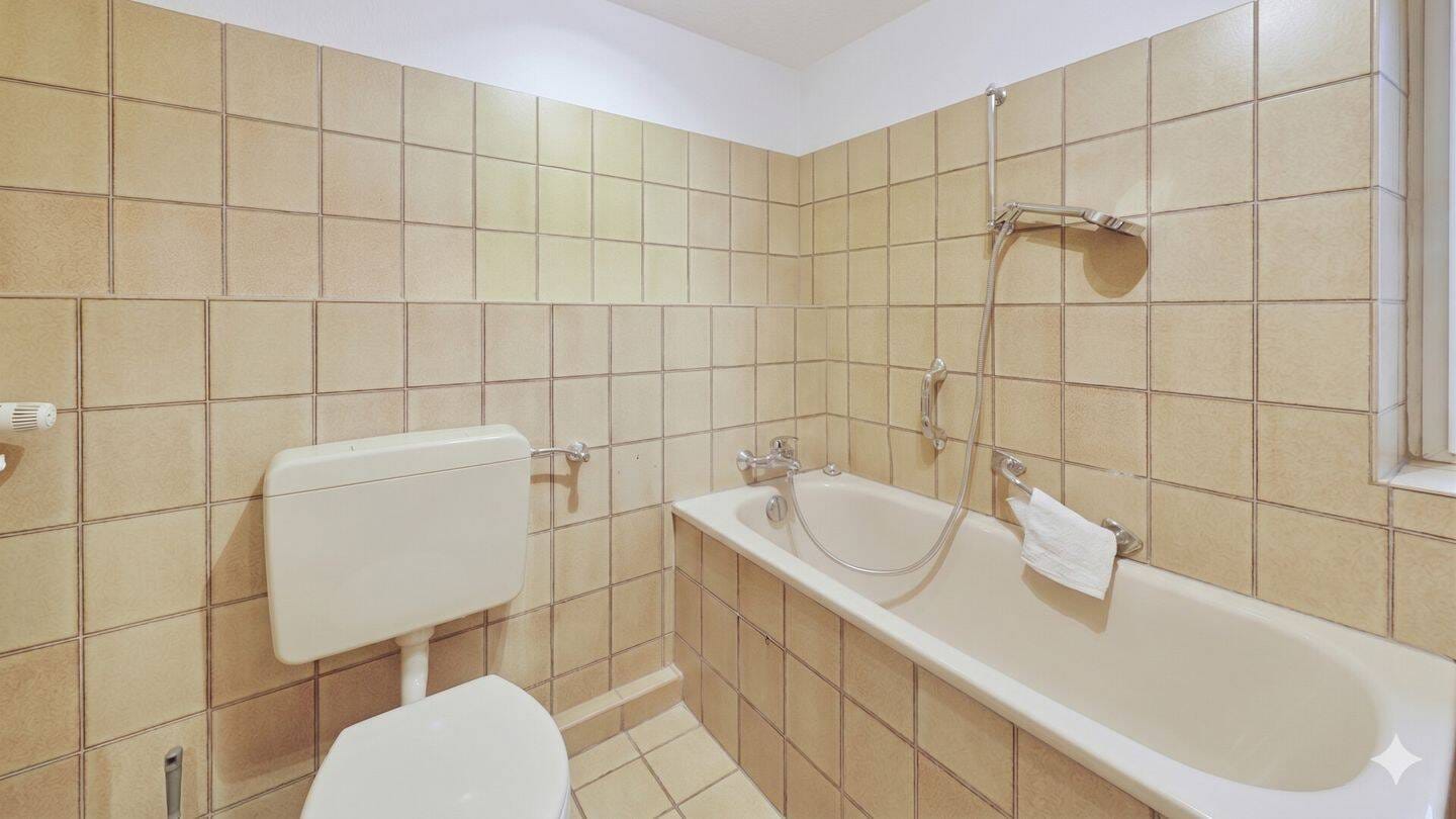 Immobilie in Wegberg - Vermietete 2-Zimmer-Wohnung auf 71m² - Balkon & Garage in gefragter, zentrumsnaher Lage von Wegberg - Bild 1