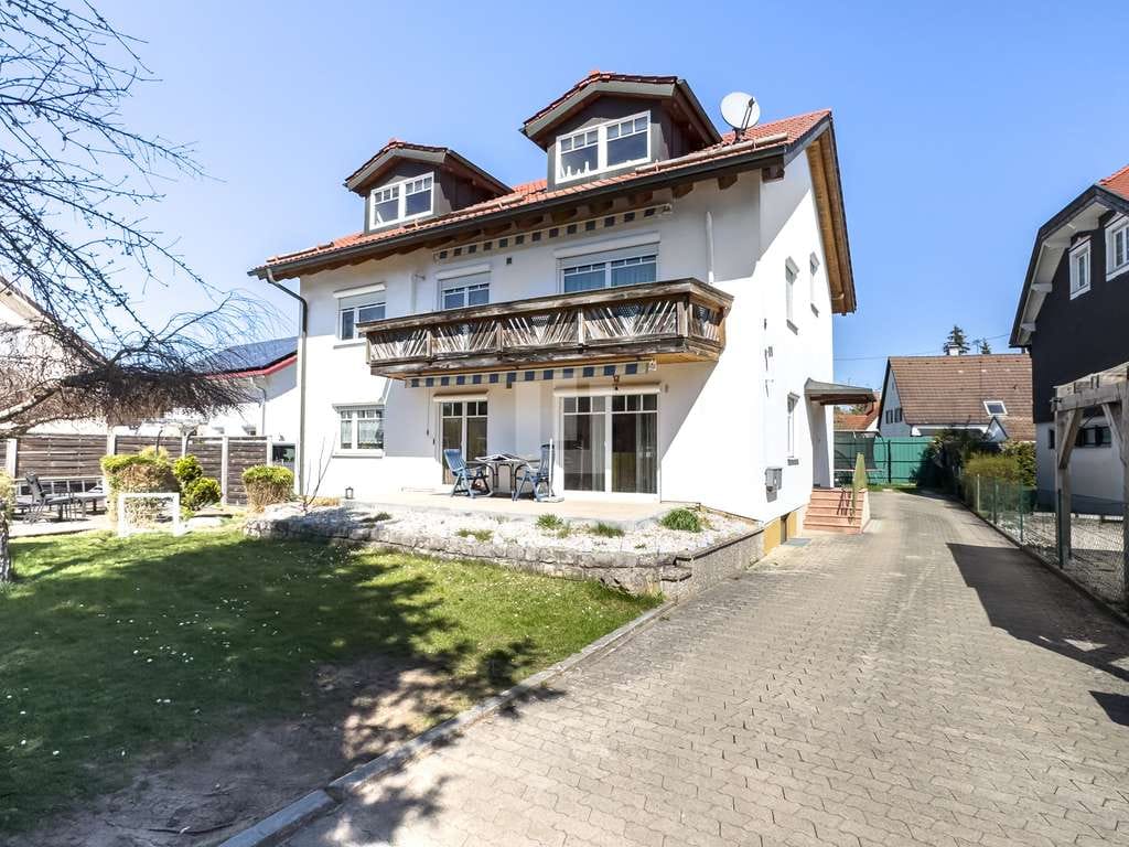 Immobilie in Maisach - WINDISCH IMMOBILIEN - Für Kapitalanleger - gepflegtes Zweifamilienhaus auf großem Grundstück - Bild 1