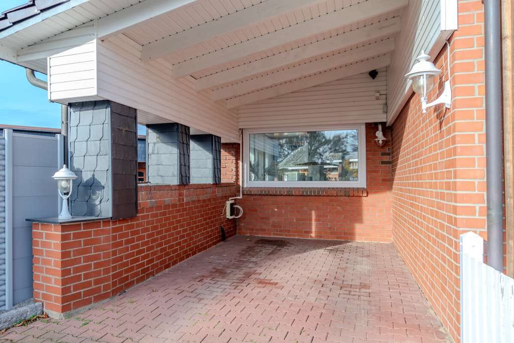 Immobilie in Lüchow - Gepflegtes Einfamilienhaus mit Gästehaus und großzügiger Werkstatt und Garage - Bild 1