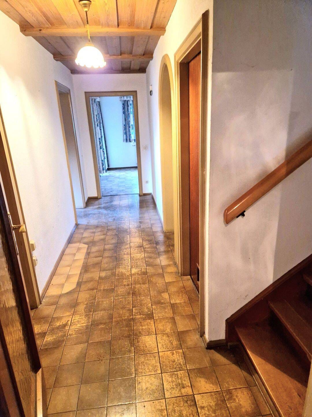 Immobilie in Aschau am Inn - Sehr ruhige Ortsrand-Lage - großer Garten - Bild 2