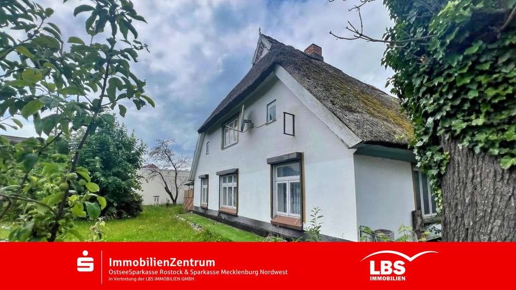 Immobilie in Elmenhorst/Lichtenhagen - Historisches Reetdachhaus mit Potential - Bild 0