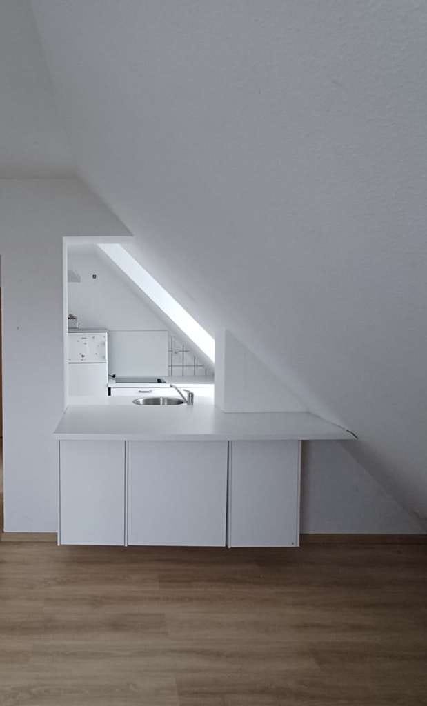 Immobilie in Glauchau - BEZUGS-&/PROVISIONSFREI! Helle 3,5-Zi. Maisonette:Zentrum Glauchau/2 Etagen/Fernsicht/Kü/Stellpl/Bal - Bild 4