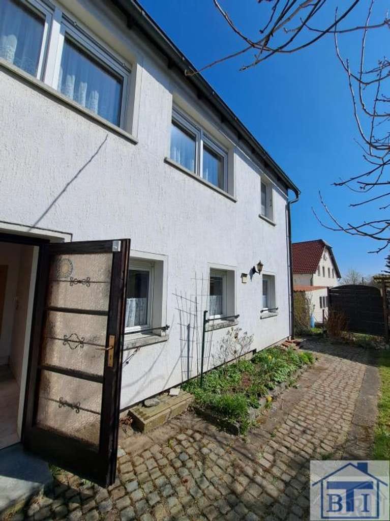Immobilie in Ebersbach-Neugersdorf - Viel Platz in Haus und Garten !!!
***sofort beziehbar*** - Bild 2
