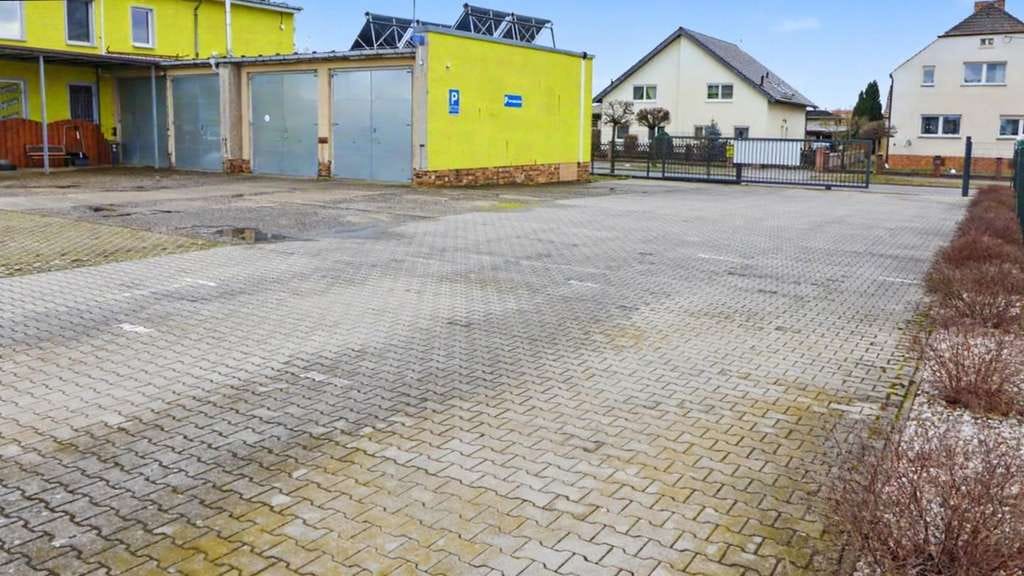 Immobilie in Massen-Niederlausitz - Viel Raum für Leben und Ideen - ein Zweifamilienhaus voller Möglichkeiten in Massen-Niederlausitz - Bild 1