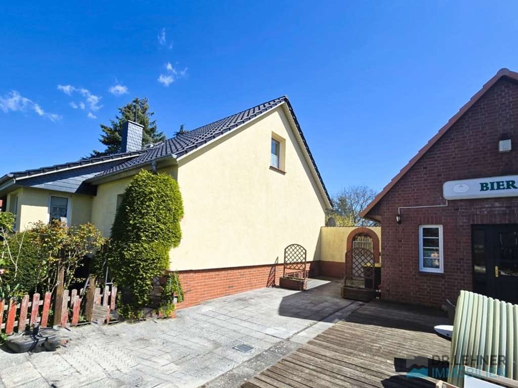 Immobilie in Hohen Demzin - Dr. Lehner Immobilien NB-
Landhausidylle mit vielseitig nutzbarem Nebengelass - Bild 3