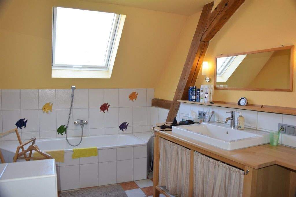 Immobilie in Schallstadt - Für Handwerker: Zweifamilienhaus in Schallstadt-Mengen mit großem Garten - Bild 3