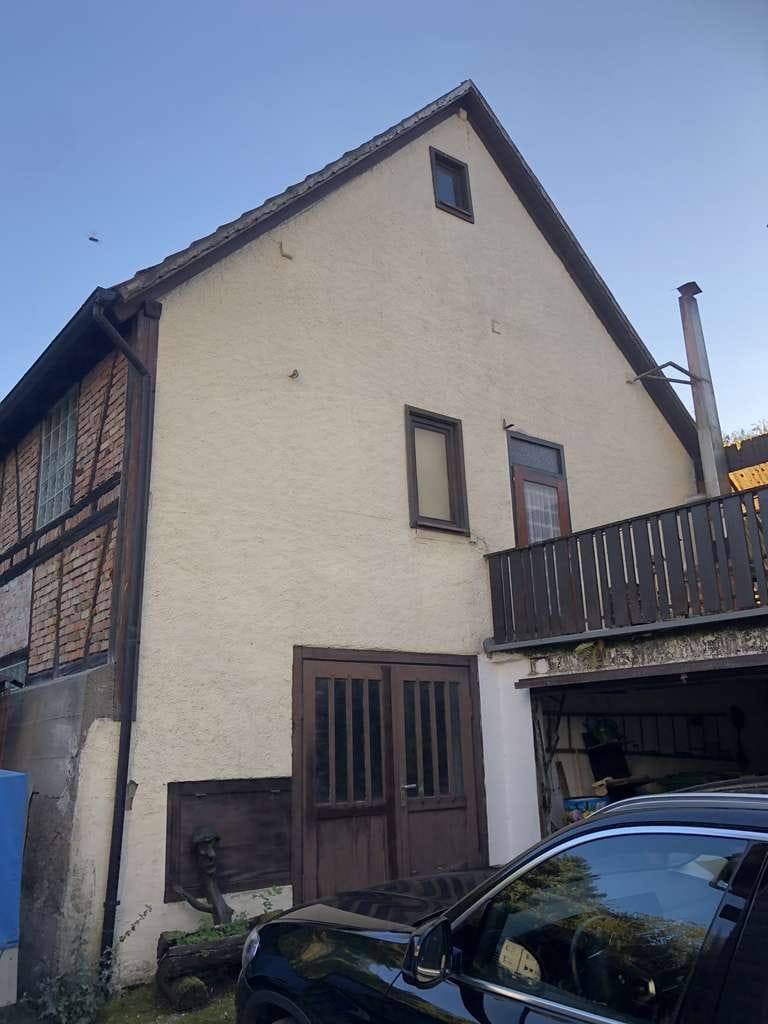 Immobilie in Knittlingen - Handwerkerprojekt! EFH mit Laden, Garage, Werkstatt und großer Ausbaureserve in Weinort - Bild 2