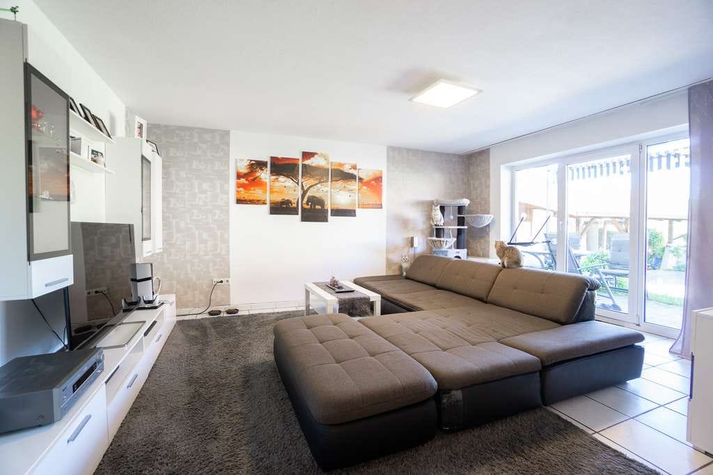 Immobilie in Krauchenwies - Attraktive 4-Zimmer-Erdgeschosswohnung mit Terrasse und drei Garagen - Bild 0