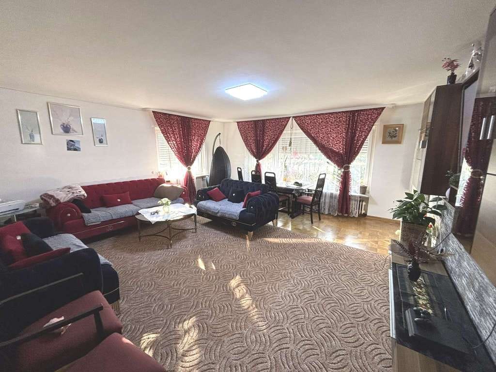 Immobilie in Grävenwiesbach - Mehrfamilienhaus mit 3 abgeschlossenen Wohneinheiten in Grävenwiesbach-Laubach - Bild 3
