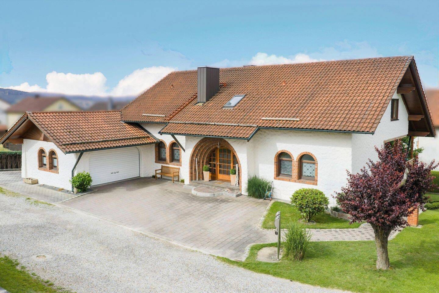 Immobilie in Cham - großzügiges Wohnen mit Garten - Bild 0