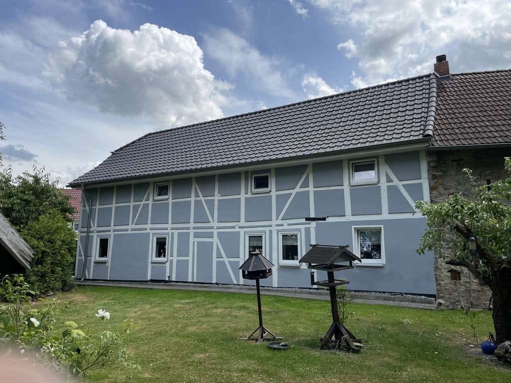 Immobilie in Querenhorst - Ehemalige Hofanlage mit sanierten Wohnhaus, gut geeignet für Pferdehaltung - Bild 1
