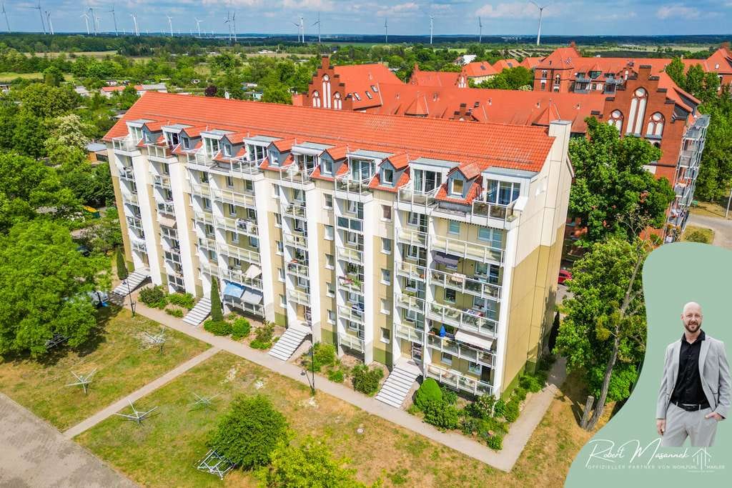 Immobilie in Zerbst/Anhalt - Gemütliche 3-Zimmer-Wohnung in ruhiger Lage – frisch sanierter Balkon mit Blick ins Grüne - Bild 0
