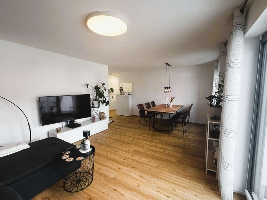 Immobilie in Lenting - Großzügige 2-Zimmerwohnung mit Aufzug, Küche und Balkon in Lenting - Bild 1