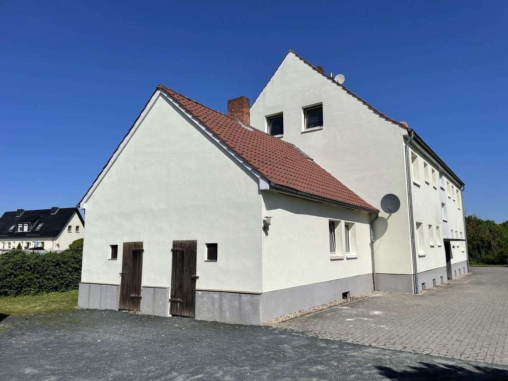 Immobilie in Grasleben - Kapitalanlage! Gepflegtes, voll vermietetes MFH mit Vollwärmeschutz, Garagen und Nähe zur A2 - Bild 4