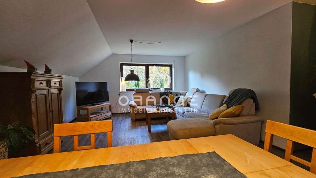 Immobilie in Bad Salzuflen - ***Viel Platz für Familie, Hobby und Natur – Zweifamilienhaus auf ca. 12.000 m² Grundstück*** - Bild 4