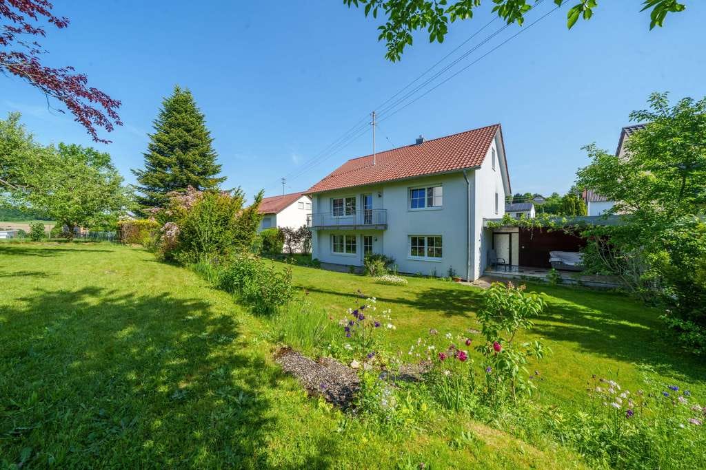 Immobilie in Langenneufnach - Ein Zuhause mit Zukunft - Großzügiges Familienanwesen mit traumhaftem Garten und vielen Nutzungsm� - Bild 4