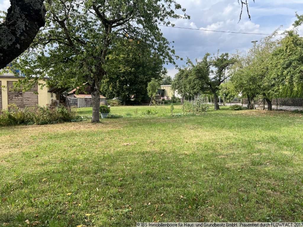 Immobilie in Gerabronn - STIL - CHARME - PLATZ: Stattliches, gepfelgtes 2-Familienhaus mit 3 Garagen und großem Grundstück - Bild 1