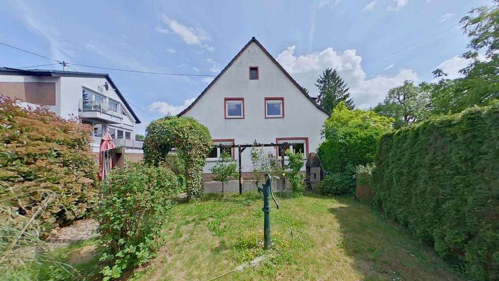 Immobilie in Weißenthurm - ZWEI HÄUSER. EIN GRUNDSTÜCK. NULL KOMPROMISSE. - Bild 1