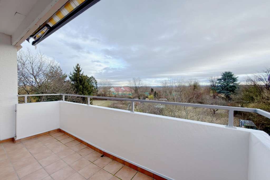 Immobilie in Aichwald - 3-Zimmer-Dachgeschosswohnung mit Balkon und Alb-Blick in ruhiger Lage - Bild 4