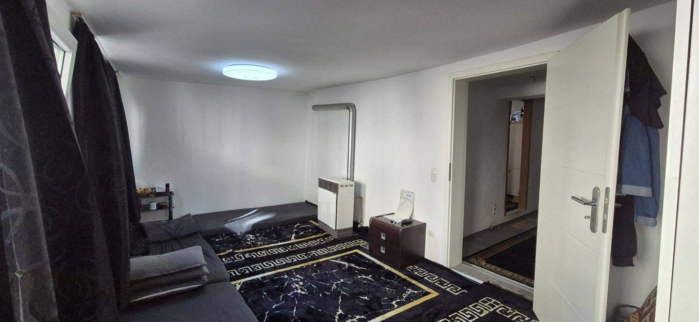 Immobilie in Kitzingen - Charmantes Altstadt-Reihenhaus nahe Main - vermietet & mit Entwicklungspotenzial in Kitzingen - Bild 1
