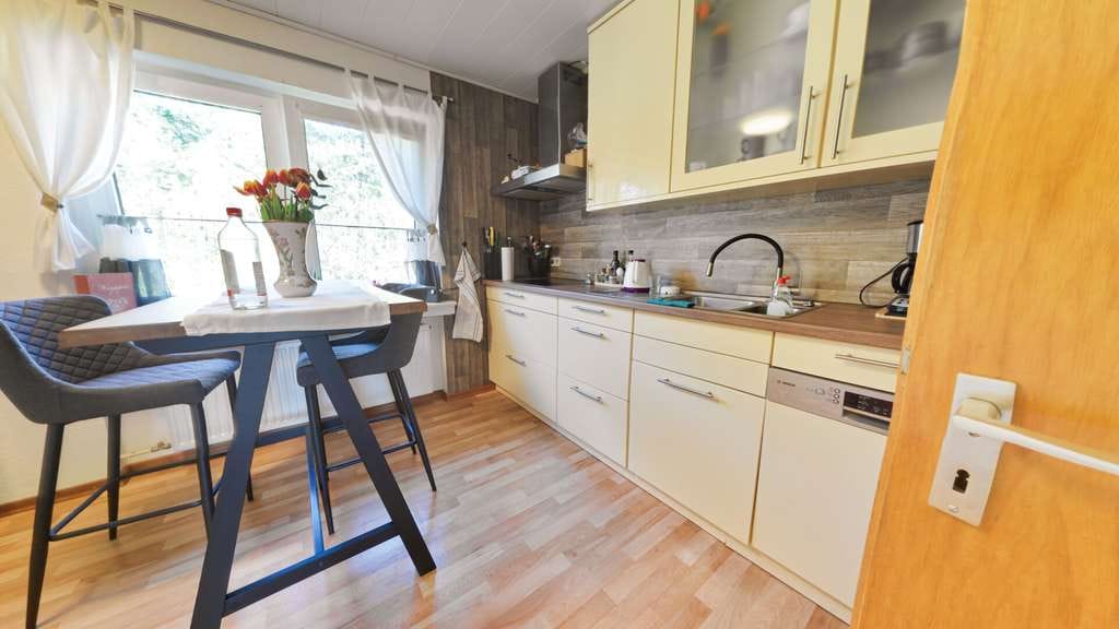 Immobilie in Geestland - Modernisiertes 4-Familienhaus mit 378 m², Solar &
starker Substanz ca. 6 - 7,5% Rendite nahe Nordse - Bild 4