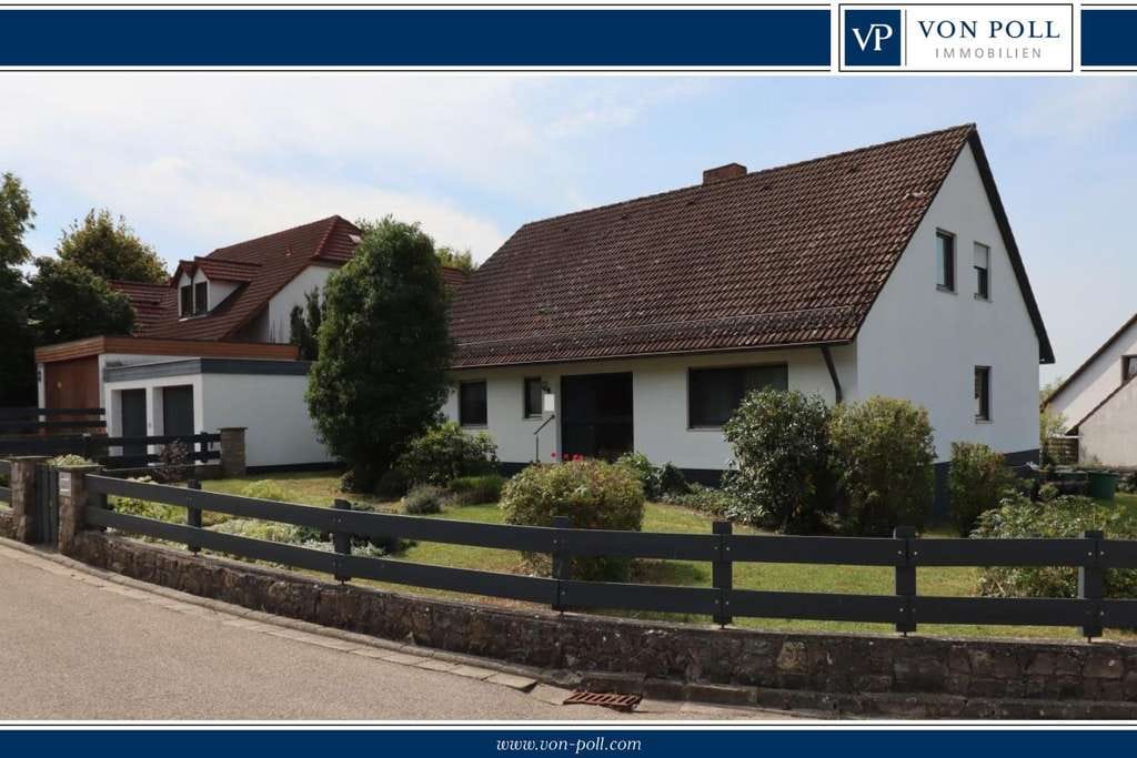 Immobilie in Dombühl - Einfamilienhaus mit Einliegerwohnung und Garten in idyllischer Lage - Bild 0