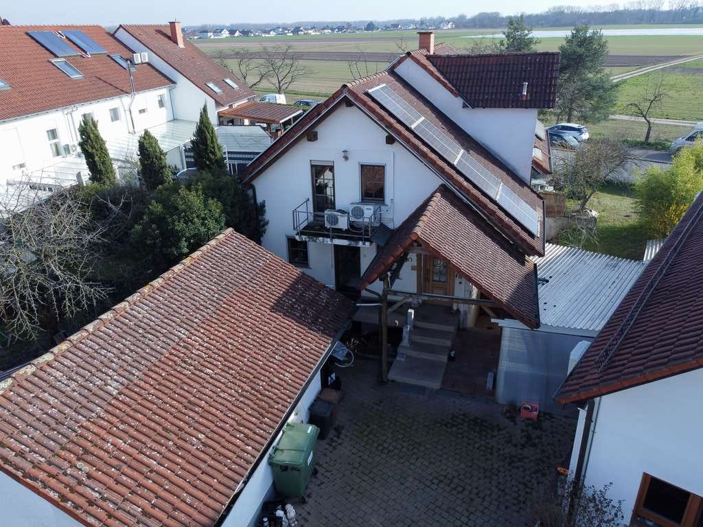 Immobilie in Germersheim - Einfamilienhaus inkl. Einliegerwohnung in begehrter Feldrandlage mit viel Potenzial! - Bild 2