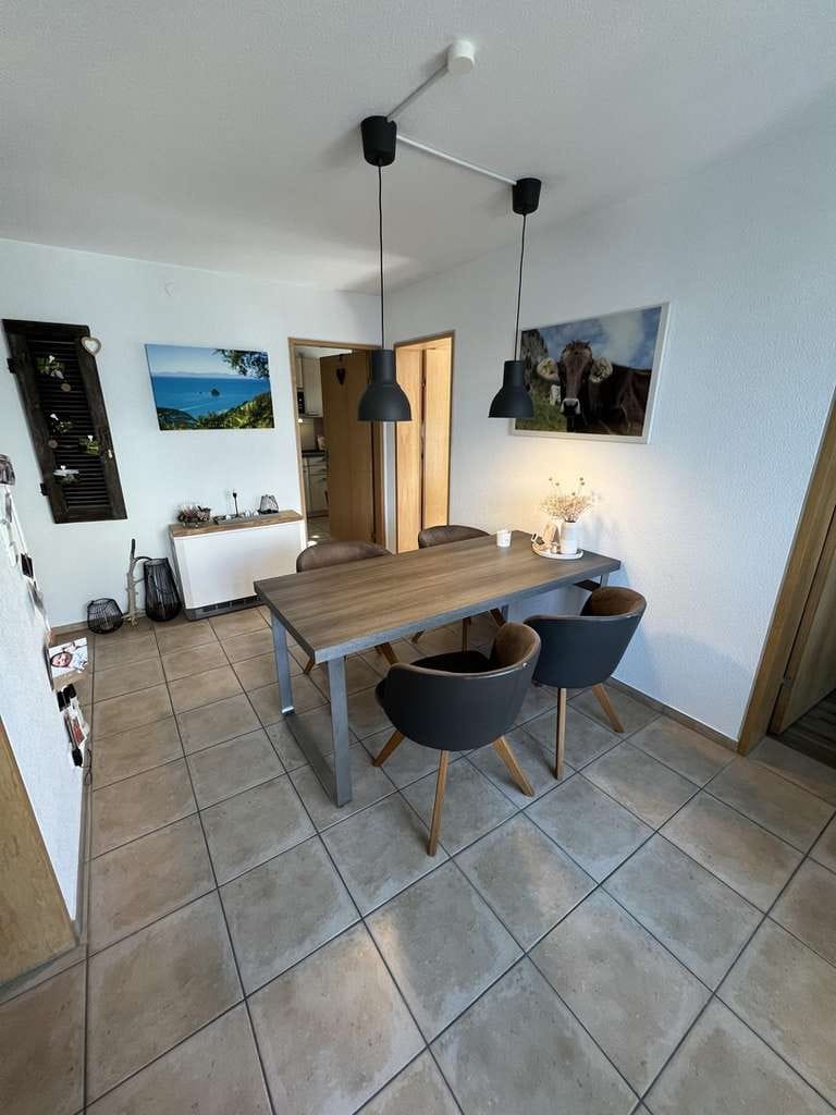 Immobilie in Allmersbach im Tal - Schöne 3,5 Zimmer Eigentumswohnung mit 2 Balkonen - Bild 3