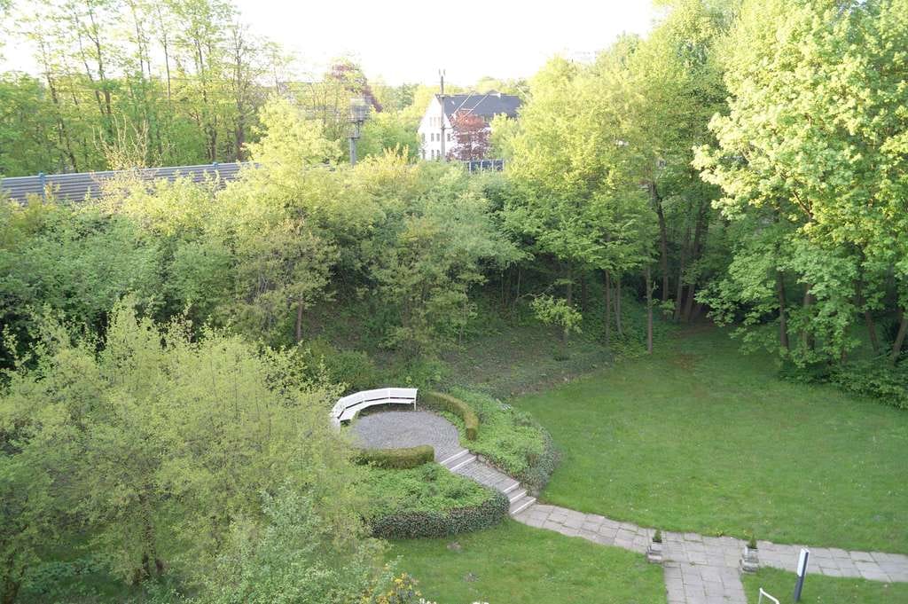 Immobilie in Wentorf bei Hamburg - Ruhe, Komfort und Parkgarten - Sonnige Wohlfühlwohnung mit Südbalkon und Blick ins Grüne - Bild 3