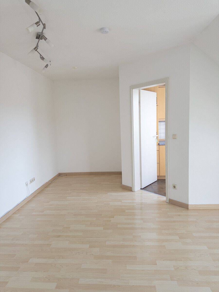 Immobilie in Harburg (Schwaben) - Gemütliche Wohnung im DG mit Balkon und Stellplatz - Bild 3