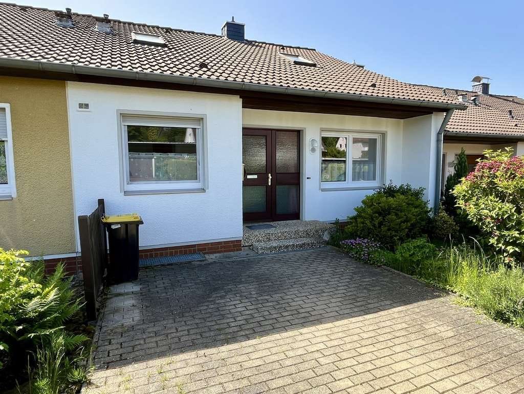 Immobilie in Obernkirchen - Gepflegtes Reihenmittelhaus mit herrlichem Ausblick - Bild 1