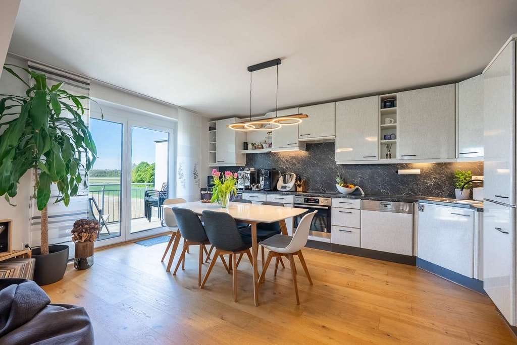 Immobilie in Bellenberg - Ihr neues Zuhause mit Panorama-Blick – moderne 5-Zimmer-Maisonette in Bellenberg - Bild 0