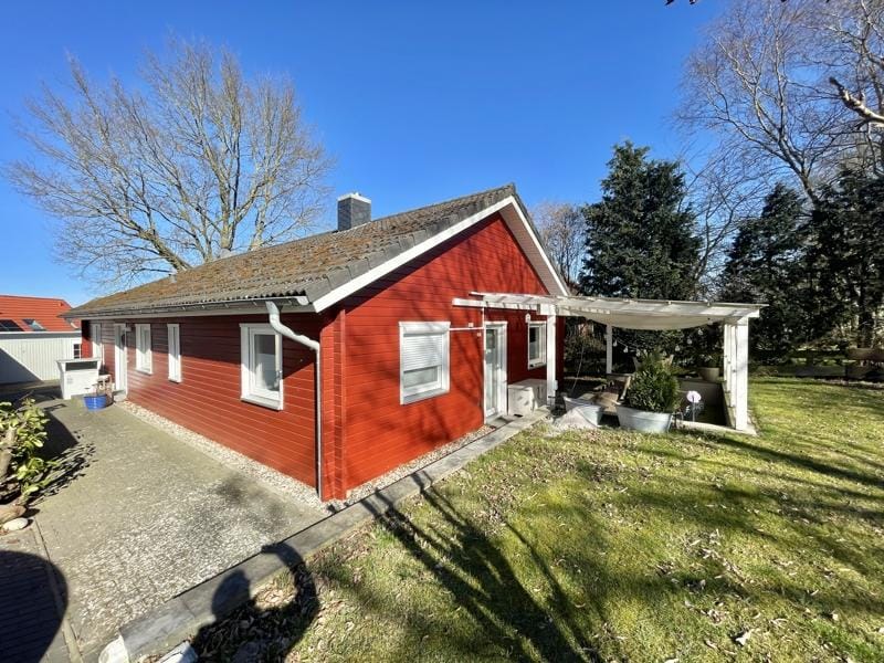Immobilie in Ziethen - Zwei Häuser - ein Preis: Mehrgenerationen-Paradies: Holzbungalow & Siedlungshaus bei Ratzeburg - Bild 2
