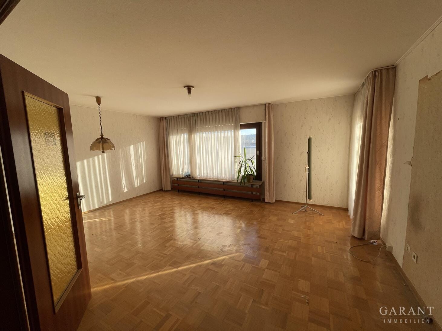 Immobilie in Vaihingen an der Enz - Erdgeschosswohnung + Einliegerwohnung ca. 134 qm !!! - Bild 1