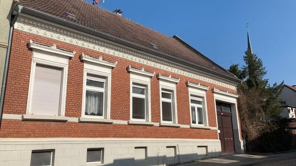 Immobilie in Burg - Ein Haus mit vielen Möglichkeiten - Bild 0