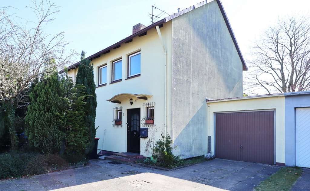 Immobilie in Kaltenkirchen - Kettenreihenhaus auf schönem & großzügigen Grundstück mit Potential in Kaltenkirchen - Bild 1