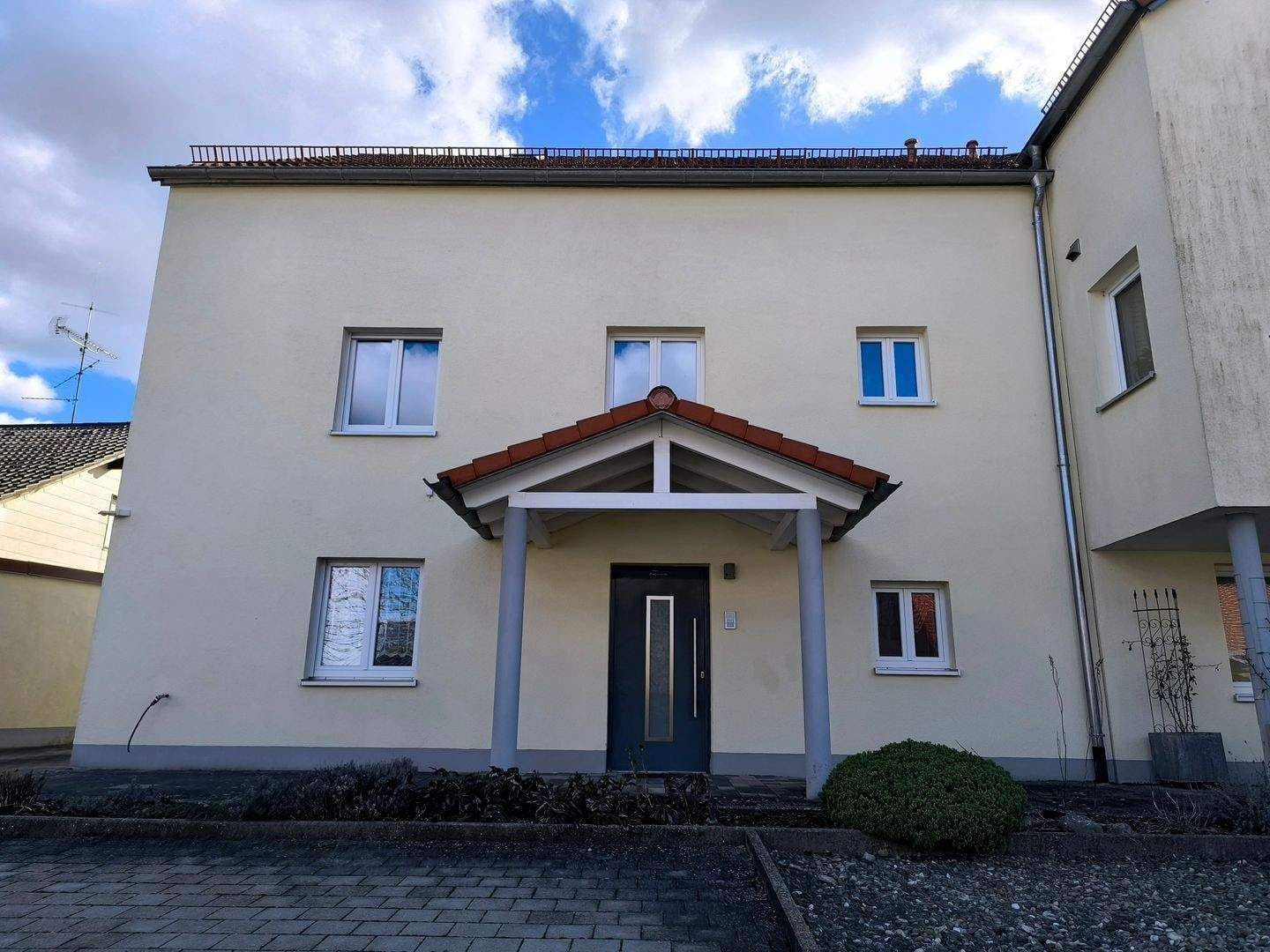 Immobilie in Adelschlag - Top-Wohnung auf dem neuesten technischen Stand, Superaufteilung und Platz,ein Traum für Sie und Ihre Familie, Süd-Fernblick-Nähe Ingolst,15 Min.Audi - Bild 1