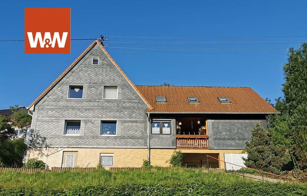 Immobilie in Wilnsdorf - ***Ein/Zweifamilienhaus in ruhiger Naturlage mit herrlicher Aussicht!*** - Bild 0