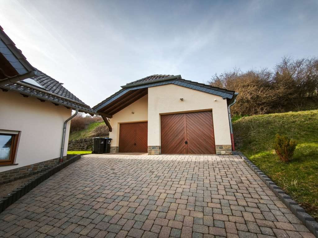 Immobilie in Üdersdorf - Großzügiges und sehr gepflegtes Zweifamilienhaus in Üdersdorf (Vulkaneifel) - Bild 0
