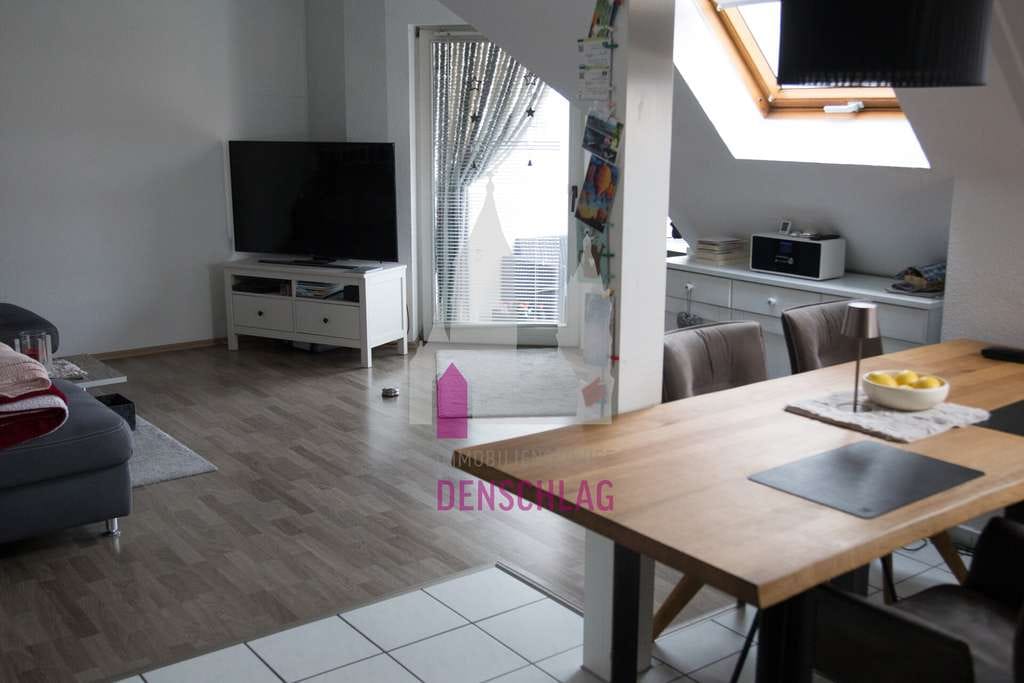 Immobilie in Osthofen - Wohnen über den Dächern – gepflegte Maisonette mit Balkon und Blick ins Grüne - Bild 1