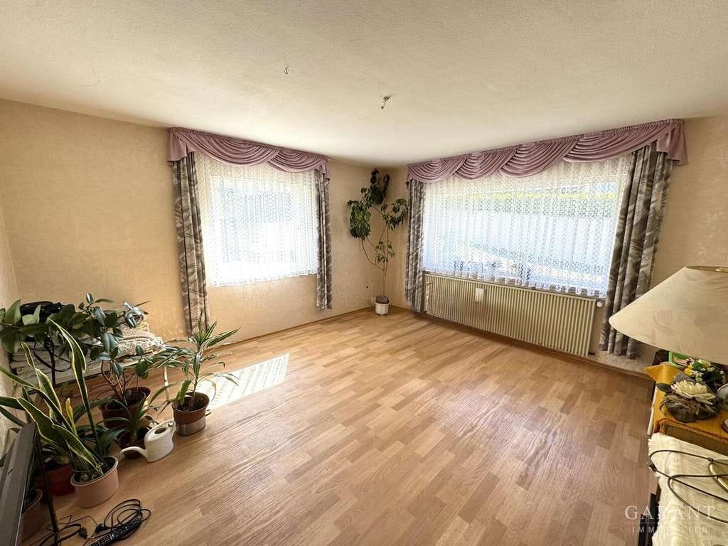 Immobilie in Dachsbach - Ein Kaufpreis -  zwei Wohnhäuser - mit Scheune und Gartenidylle !!! - Bild 4