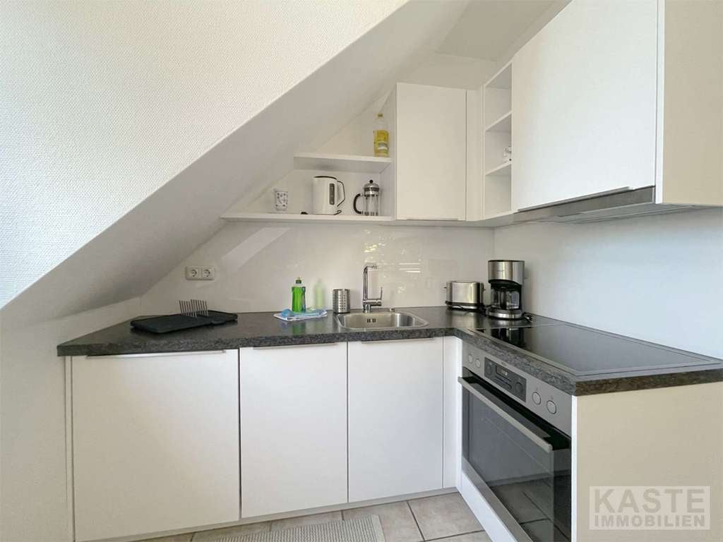 Immobilie in Bastorf - Rerik | voll möbliertes Penthouse-Apartment mit Balkon, Kamin und fußläufig zum Sandstrand - Bild 3