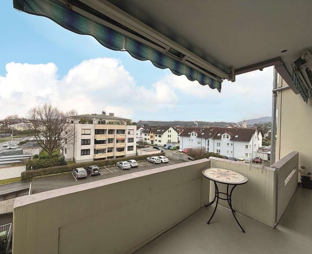 Immobilie in Endingen - Viel Platz für Ihre Wohnträume 
4-Zimmer-Eigentumswohnung mit Aufzug in Endingen - Bild 3