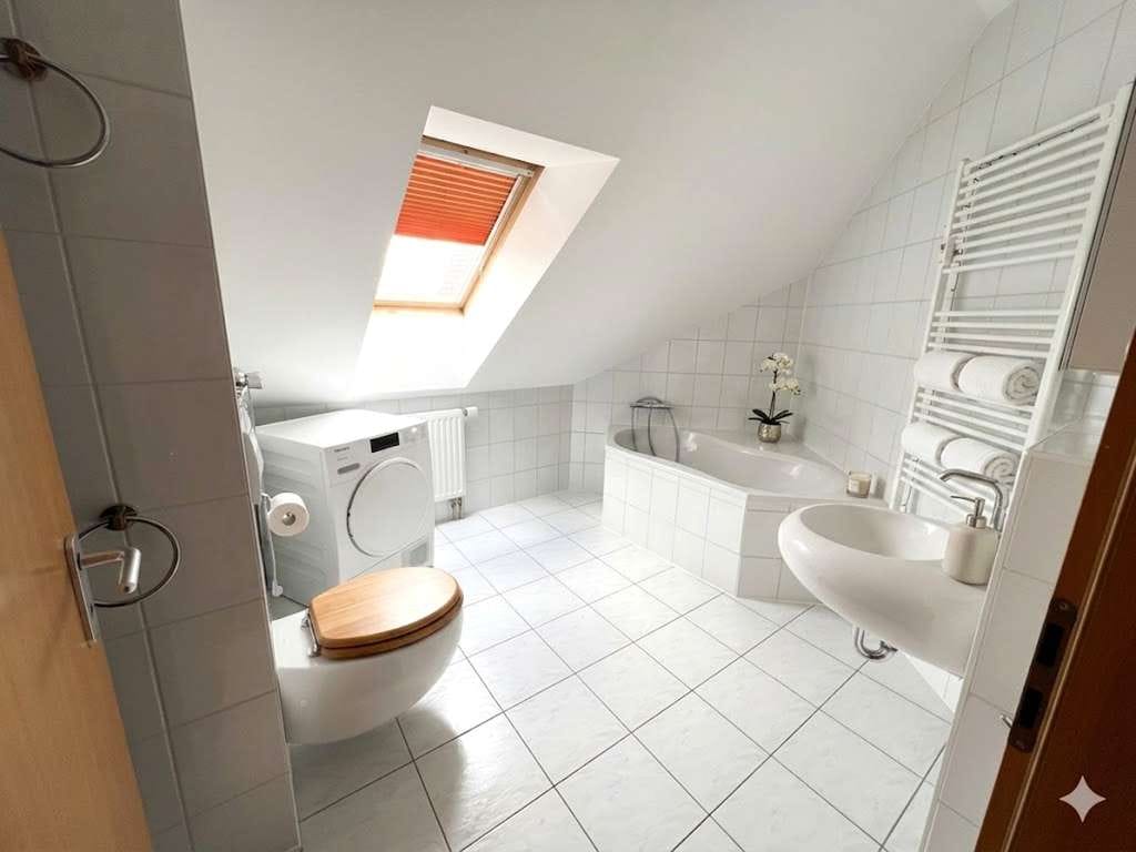 Immobilie in Doberschau-Gaußig - Dobruša-Huska - Modernisierte Dachgeschosswohnung mit Balkon nahe Bautzen - Bild 4
