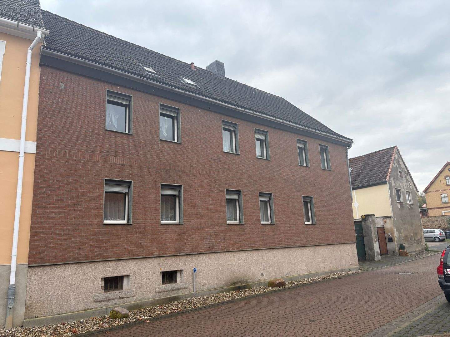 Immobilie in Hohe Börde - 4-Familienhaus mit Nebengelass - Bild 1
