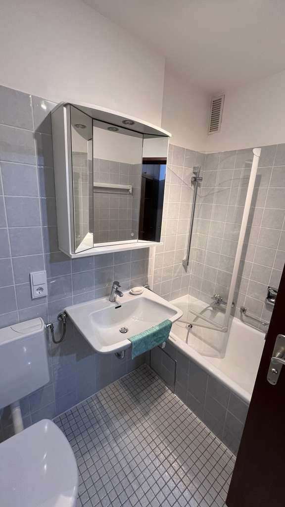 Immobilie in Holzkirchen - 1-Zimmer-Appartement mit Südloggia und Tiefgaragenstellplatz  (provisionsfrei) - Bild 4