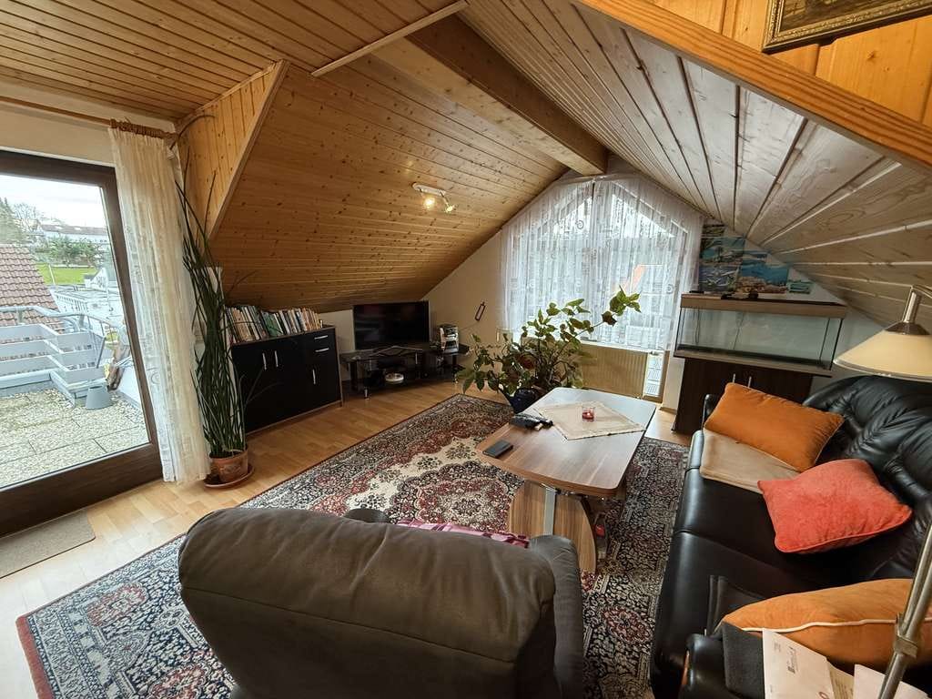 Immobilie in Althütte - Naturblick inklusive -  Charmante 2 Zimmer Wohnung mit Dachterrasse am Waldrand - Bild 2