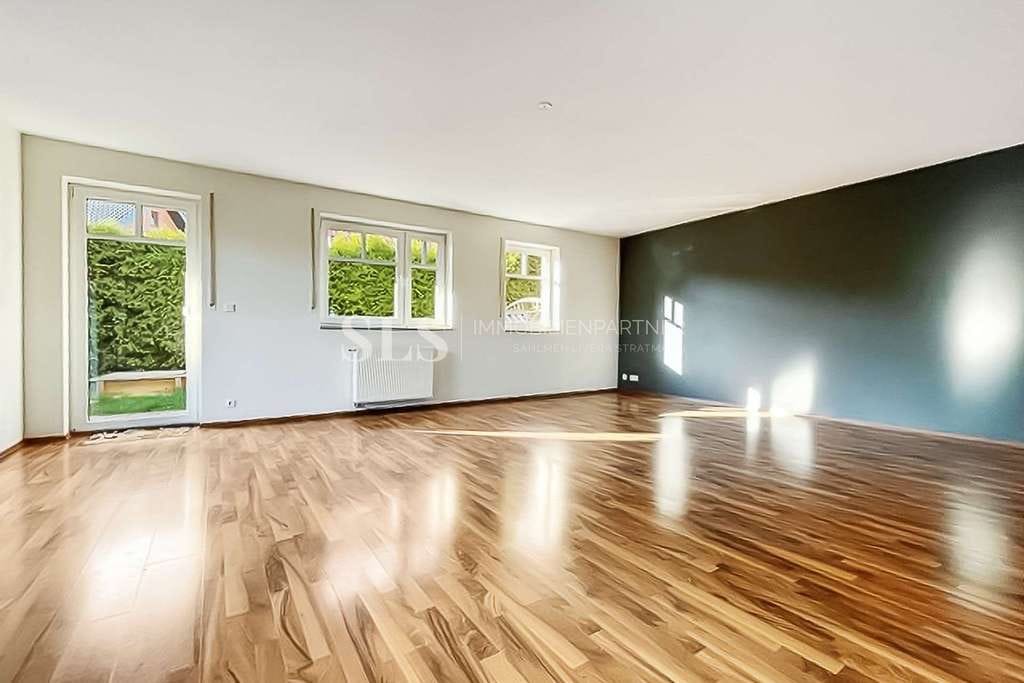 Immobilie in Raesfeld - Vier Zimmer auf zwei Ebenen mit Terrasse, Gartenanteil, Garage und rund 132 m² Wohnfläche - Bild 3