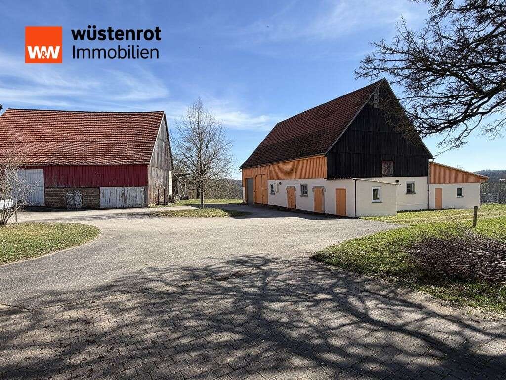Immobilie in Sulzbach-Laufen - Einzigartiges Anwesen in herrlicher Natur – Landhaus mit 8 Hektar ideal für Pferdehaltung, Hobby ode - Bild 4